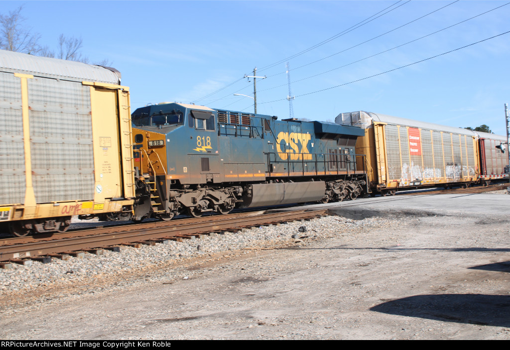 CSX 818